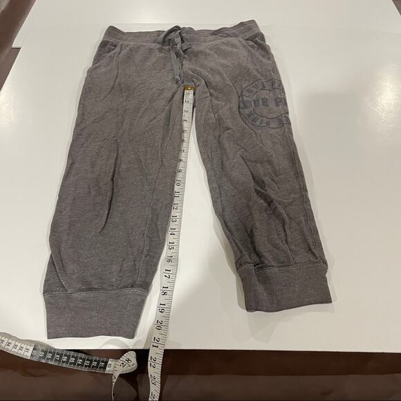 Pink Victoria’s Secret Gray Mid Rise‎ Capri Sweatpants Size XS - Picture 9 of 9